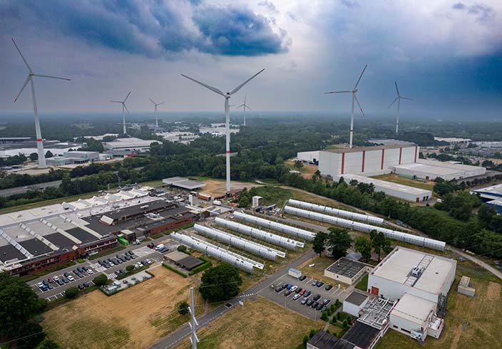 Solarthermie-Anlage bei Avery Dennison mit ThermalBattery™ von ENERGYNEST