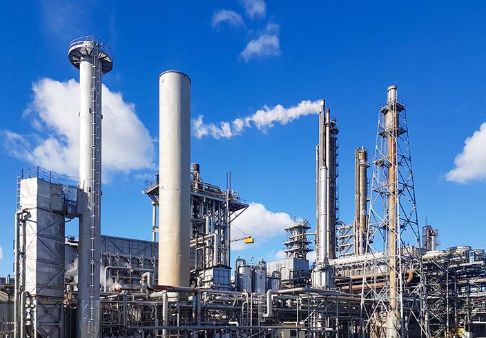 Außenansicht einer petrochemischen Anlage